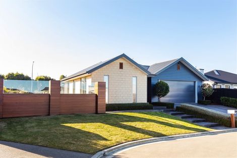 Photo of property in 15 Bargrove Close, Halswell, Christchurch, 8025