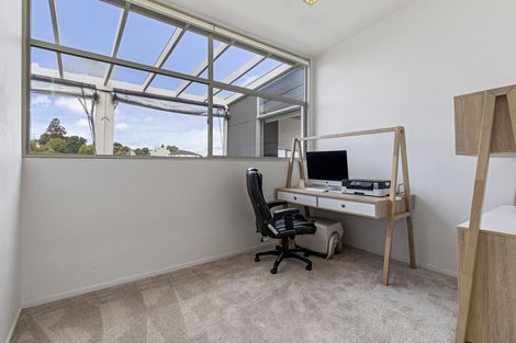 Photo of property in 10d Sunnynook Road, Sunnynook, Auckland, 0620