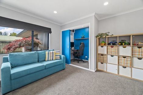 Photo of property in 17 Edward Payton Grove, Pukehangi, Rotorua, 3015