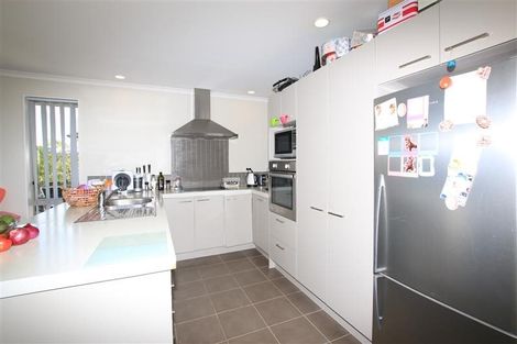 Photo of property in 46 Huntington Park Drive, Greenhithe, Auckland, 0632