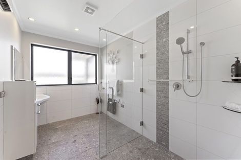 Photo of property in 58 Parnell Heights Drive, Kelvin Grove, Palmerston North, 4414