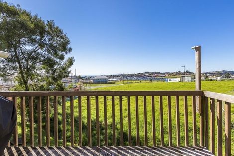 Photo of property in 14 Greenview Lane, Red Beach, 0932