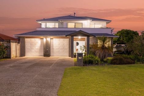 Photo of property in 11 Haven Grove, Papamoa Beach, Papamoa, 3118