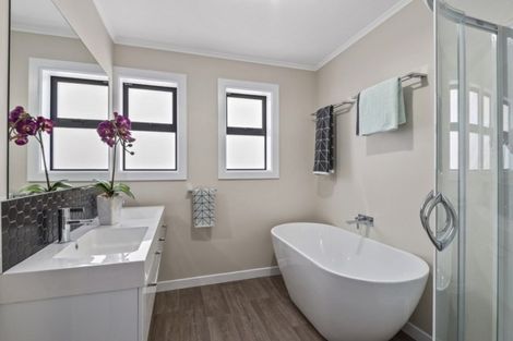 Photo of property in 23 Richards Avenue, Papanui, Christchurch, 8053