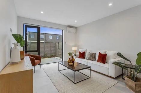 Photo of property in 24 Park Green Avenue, Rosehill, Papakura, 2113