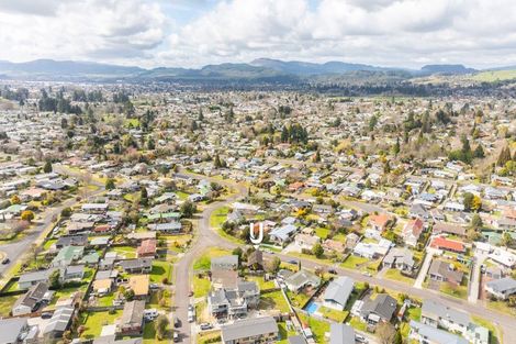 Photo of property in 19 Tawavale Street, Pukehangi, Rotorua, 3015