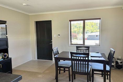 Photo of property in 4 Diamond Grove, Brown Owl, Upper Hutt, 5018