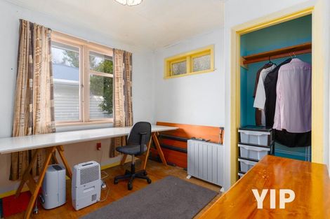 Photo of property in 106 Ruskin Road, Newlands, Wellington, 6037