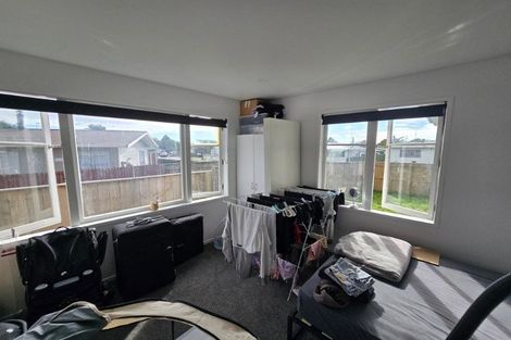 Photo of property in 81 Strathmore Avenue, Levin, 5510