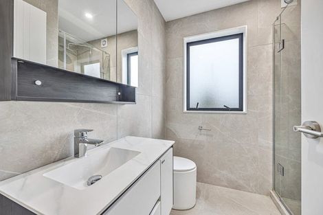 Photo of property in 5/163 Edmonton Road, Te Atatu South, Auckland, 0610