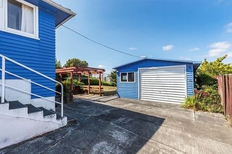 Photo of property in 25 Turkington Street, Tawa, Wellington, 5028