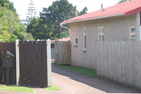 Photo of property in 8 Wattle Street, New Lynn, Auckland, 0600