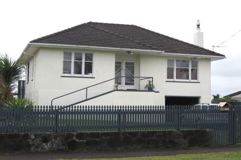 Photo of property in 16 Turi Street, Welbourn, New Plymouth, 4312