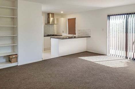 Photo of property in 68 Barrys Road, Glendene, Auckland, 0602