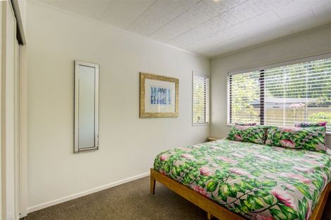 Photo of property in 19 Mckenzie Place, Waikuku Beach, 7402