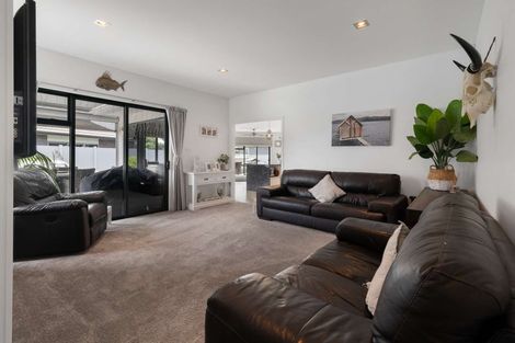 Photo of property in 43 Oceania Sands Way, Papamoa Beach, Papamoa, 3118