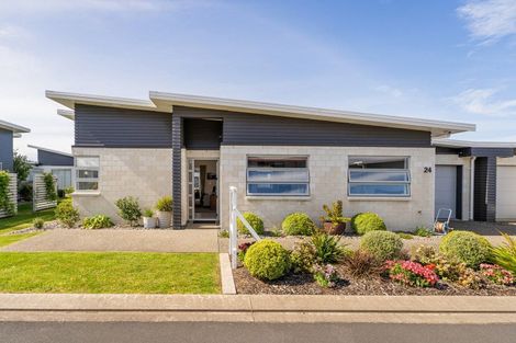 Photo of property in 16 Vanita Drive, Whitianga, 3510