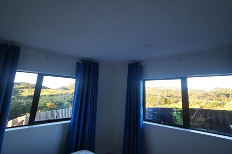 Photo of property in 33 Kotuitui Drive, Wainui, Silverdale, 0992