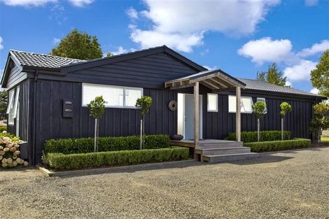 Photo of property in 98 Koraha Road, Kumeu, 0892