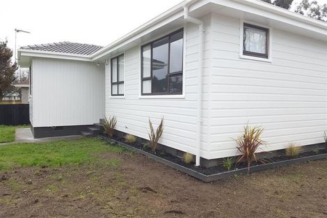 Photo of property in 132 Chichester Drive, Rosehill, Papakura, 2113