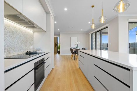 Photo of property in 32 Hugo Shaw Drive, Cambridge, 3434