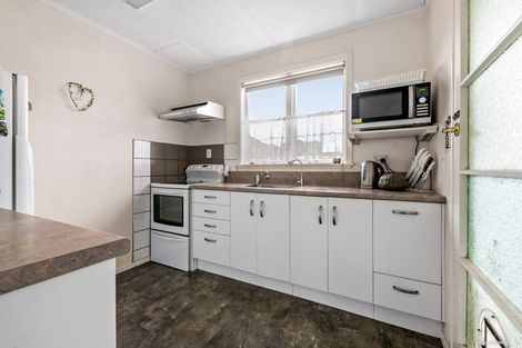 Photo of property in 11 Elizabeth Street, Orewa, 0931