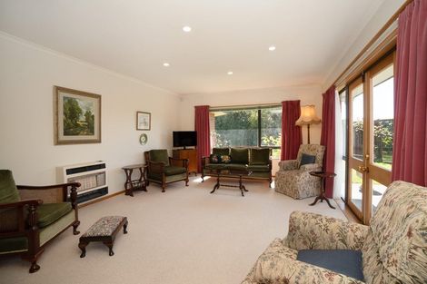 Photo of property in 20 Strachan Way, Highbury, Palmerston North, 4412