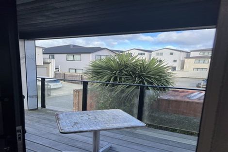 Photo of property in 5 Wyon Way, Flat Bush, Auckland, 2016