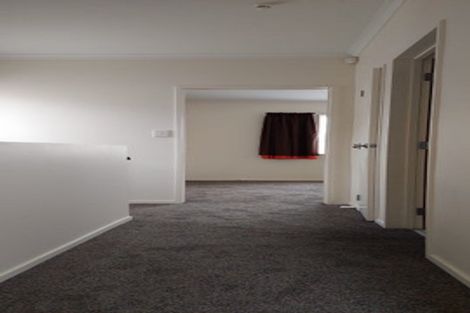 Photo of property in 10 Rosandich Drive, Sunnyvale, Auckland, 0612