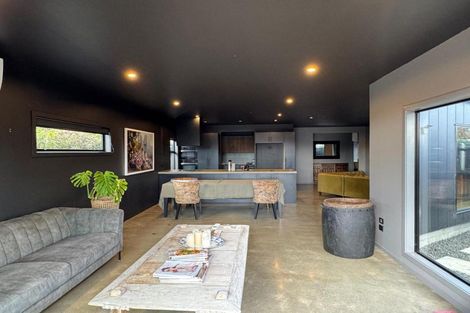 Photo of property in 12a Saint Hill Lane, Havelock North, 4130