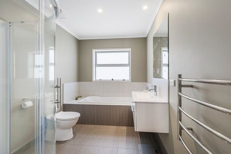 Photo of property in 35 Flotilla Place, Whitby, Porirua, 5024