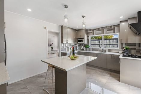 Photo of property in 1/100 Titirangi Road, New Lynn, Auckland, 0600