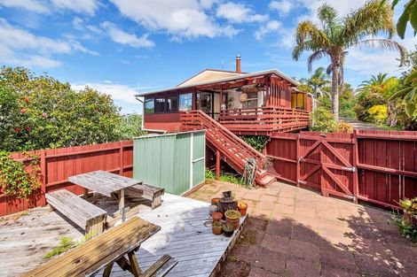 Photo of property in 11 Chequers Avenue, Glenfield, Auckland, 0629