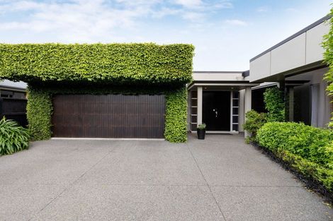 Photo of property in 15 Azure Place, Huntington, Hamilton, 3210