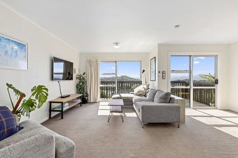 Photo of property in 2/10 Downing Street, Crofton Downs, Wellington, 6035