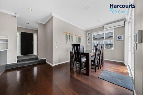 Photo of property in 28 Franshell Crescent, East Tamaki, Auckland, 2013