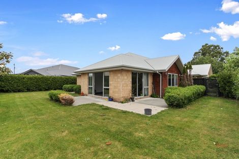 Photo of property in 22 Bernice Crescent, Yaldhurst, Christchurch, 8042