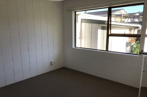 Photo of property in 2/29 Awaruku Road, Torbay, Auckland, 0630