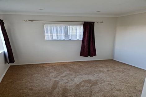 Photo of property in 140 Glanmire Road, Newlands, Wellington, 6037