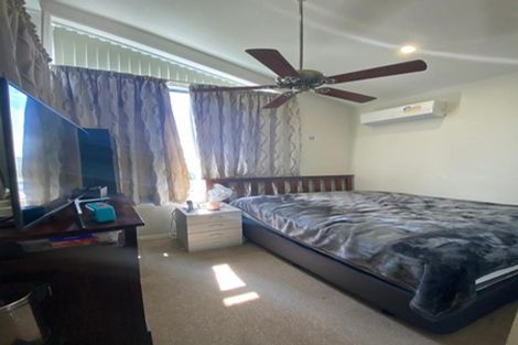 Photo of property in 50 Battalion Drive, Papakura, 2110