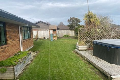 Photo of property in 8 Woodgate Court, Fitzherbert, Palmerston North, 4410