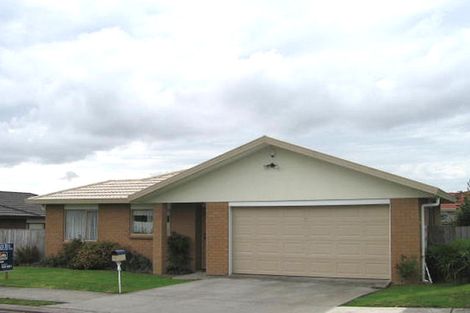 Photo of property in 16 Ferngrove Avenue, Ranui, Auckland, 0612
