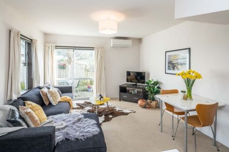 Photo of property in 8p Finlay Terrace, Mount Cook, Wellington, 6021