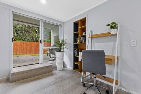 Photo of property in 29 Pooley Street, Pakuranga Heights, Auckland, 2010