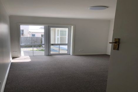 Photo of property in 27 Middlepark Road, Sockburn, Christchurch, 8042