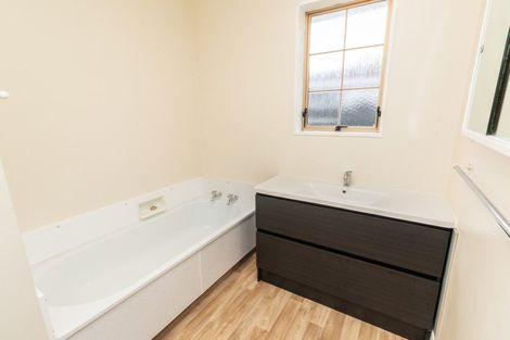 Photo of property in 51c Ludlam Crescent, Woburn, Lower Hutt, 5010