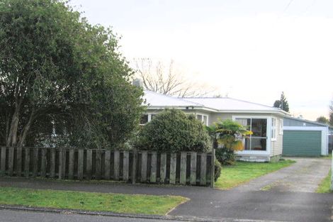Photo of property in 16 English Street, St Andrews, Hamilton, 3200