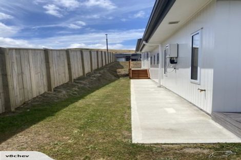 Photo of property in 2 Omaka Place, Aotea, Porirua, 5024