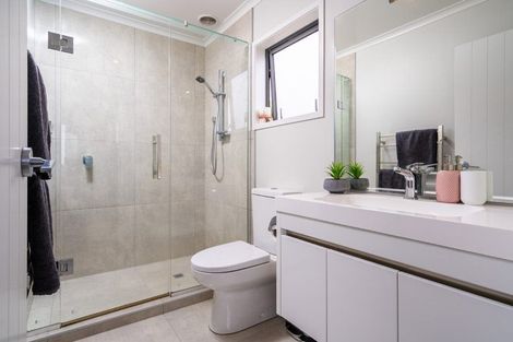 Photo of property in 155 Keri Vista Rise, Papakura, 2110