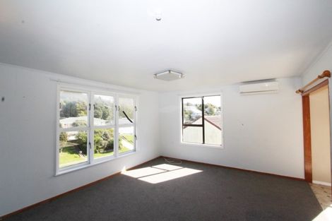Photo of property in 163 Champion Street, Cannons Creek, Porirua, 5024